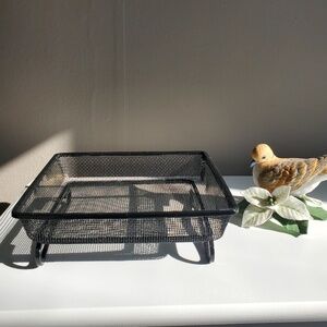 Flat platform bird feeder, great condition